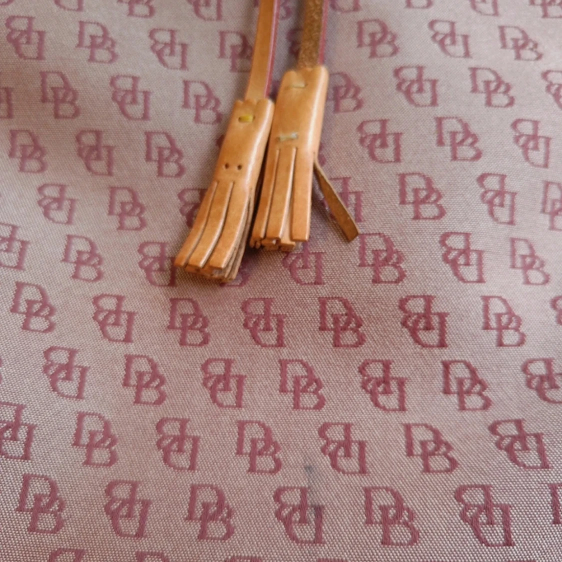 Vintage Dooney & Bourke DB signatur axelväska - 91