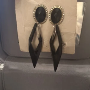 Goth örhängen - Oanvända antika örhängen ❤️ så vackra men tyvärr inte min stil 