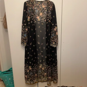 Kimono - Oanvänd kimono 