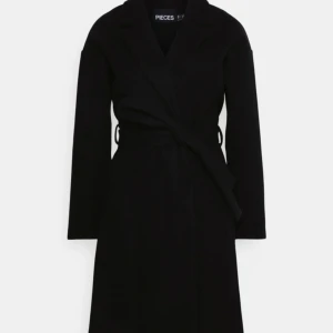 Kappa - Kappa från pieces. Endast provad, så i nyskick 🌸 kom privat för egna bilder 🩷