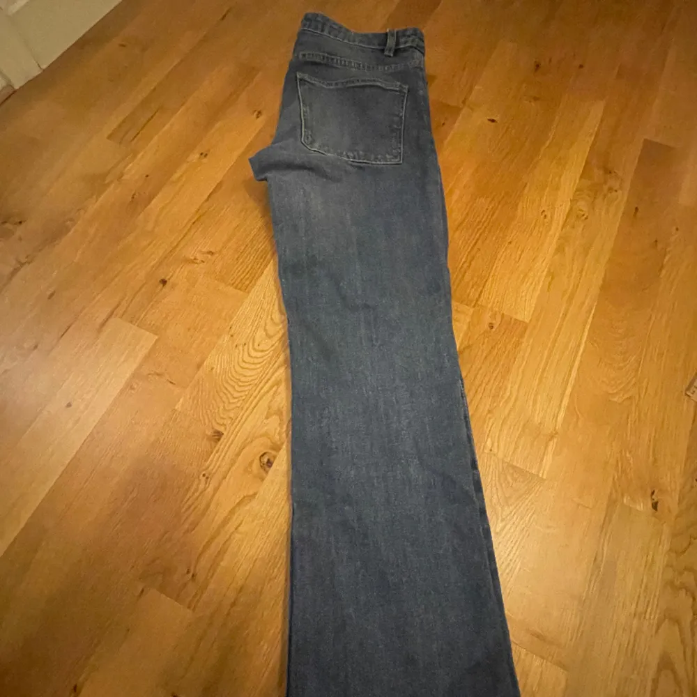 Jeans från Åhléns knappt använda korta i modellen 🩷. Farkut & Housut.