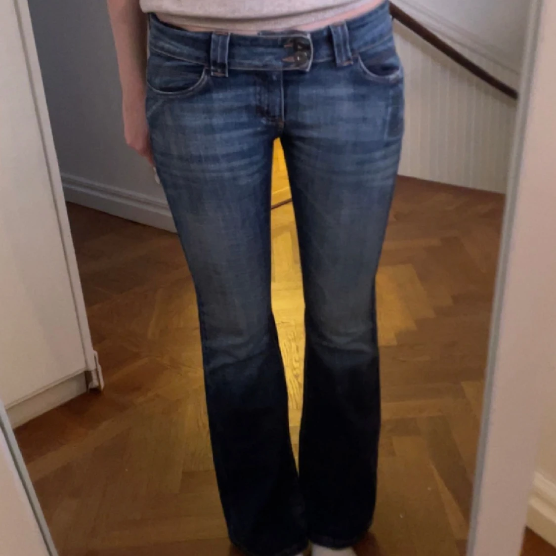 Lågmidjade bootcut jeans
