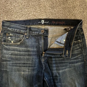 Straght leg jeans  - Straght leg jeans i storlek 32, jävligt feta samt sköna som fan. 