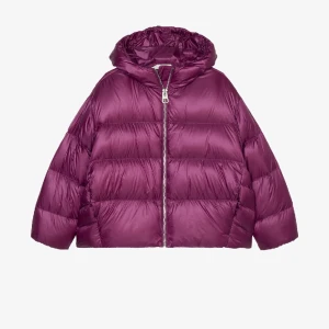 Skitsnygg Marc Jacobs jacka!!! - Intressekoll på min jacka från Marc Jacobs i färgen juicy berry😍pris kan absolut diskuteras!! använt fåtal gånger och Nypris är 4 295kr❣️tyck inte på köp nu innan att ha kontaktat mig🥰 kan även vara intresserad av byten❤️