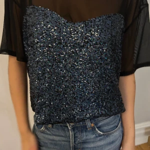 Festlig topp - Festlig topp med paljetter❤️