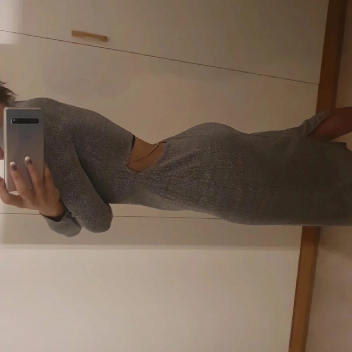 Ny glittrig klänning 