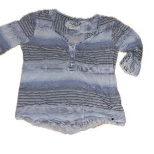 Fin skjorta - Super fin skjorta i blått Bra skick