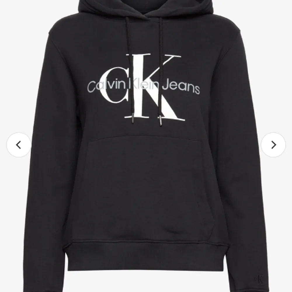 Svart Calvin Klein hoodie storlek S. . Hoodies.