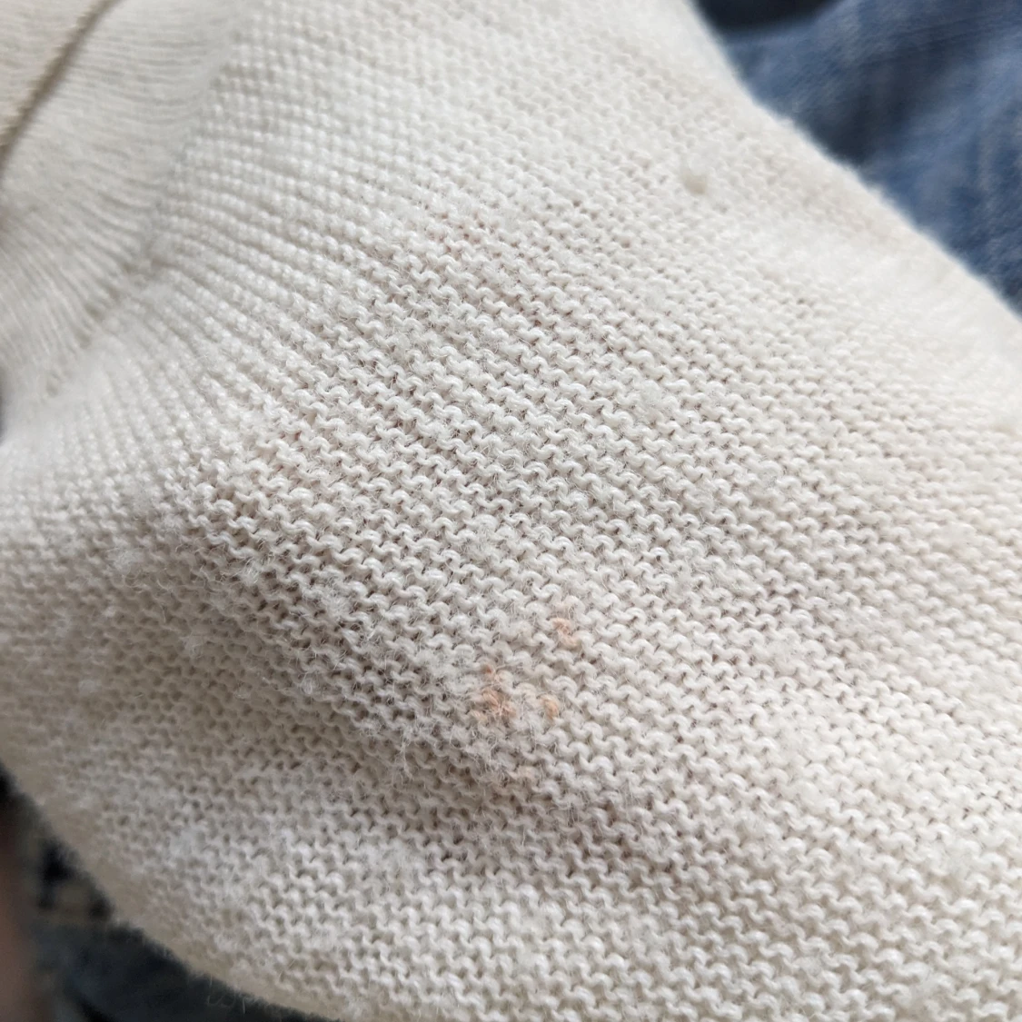 Vit stickad tröja  - 93