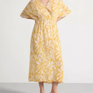 Klänning - Fin sommarklänning i gott skick. Storlek M, från Lindex, använd en gång 🌞