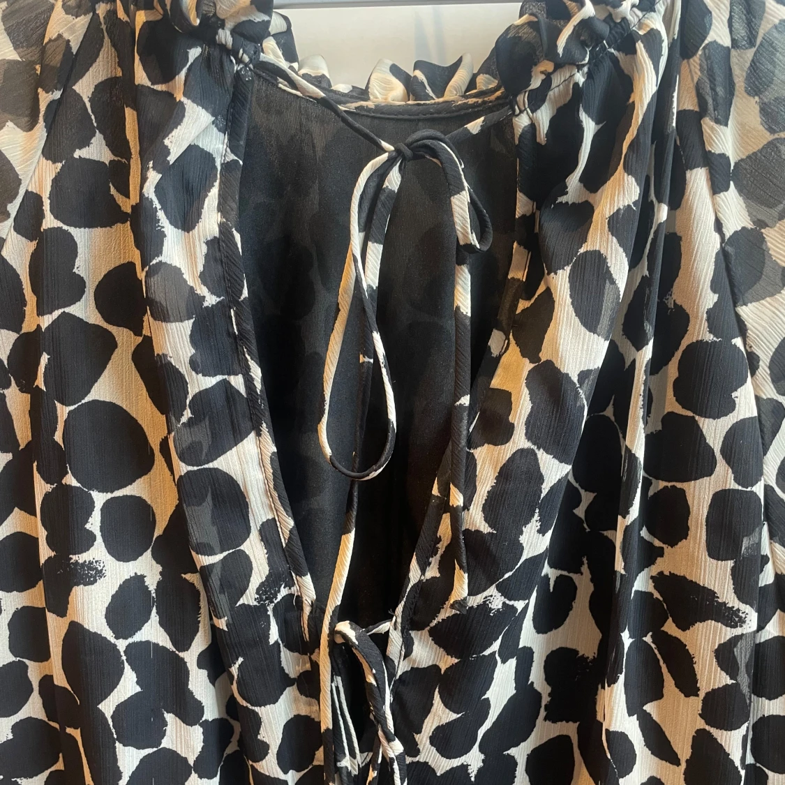 Mönstrad klänning - 91