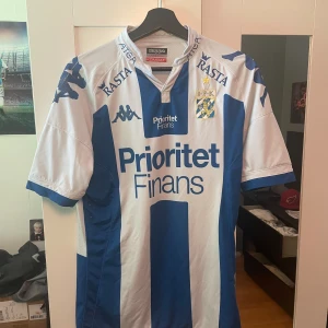 IFK Matchställ  - Aldrig använd, använd av Tobias Hysén i IFK, skick 9-10 Storlek M