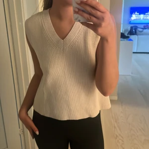 Topp - Söt stickad topp från zara! Bra skick 