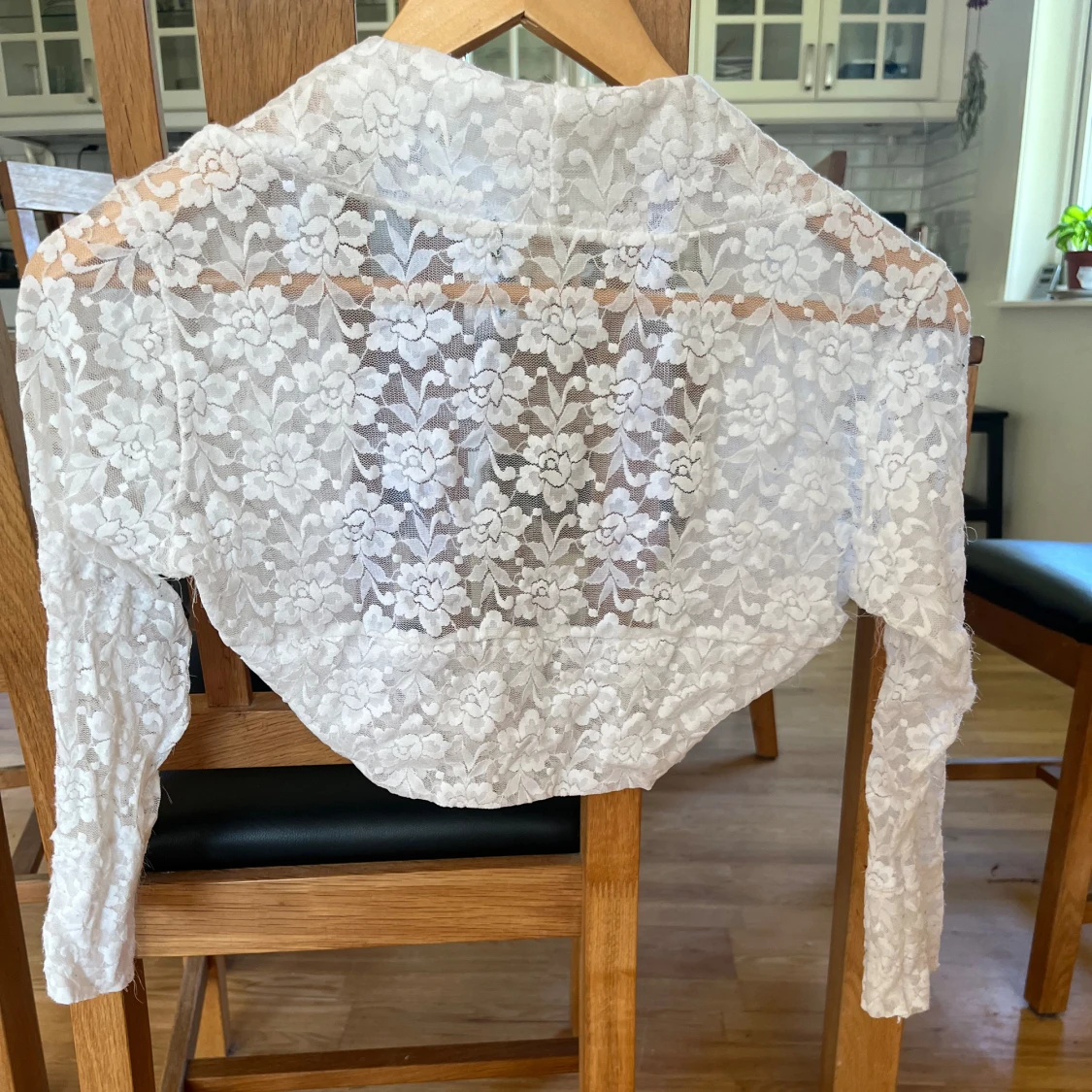 Vit spets bolero - 90