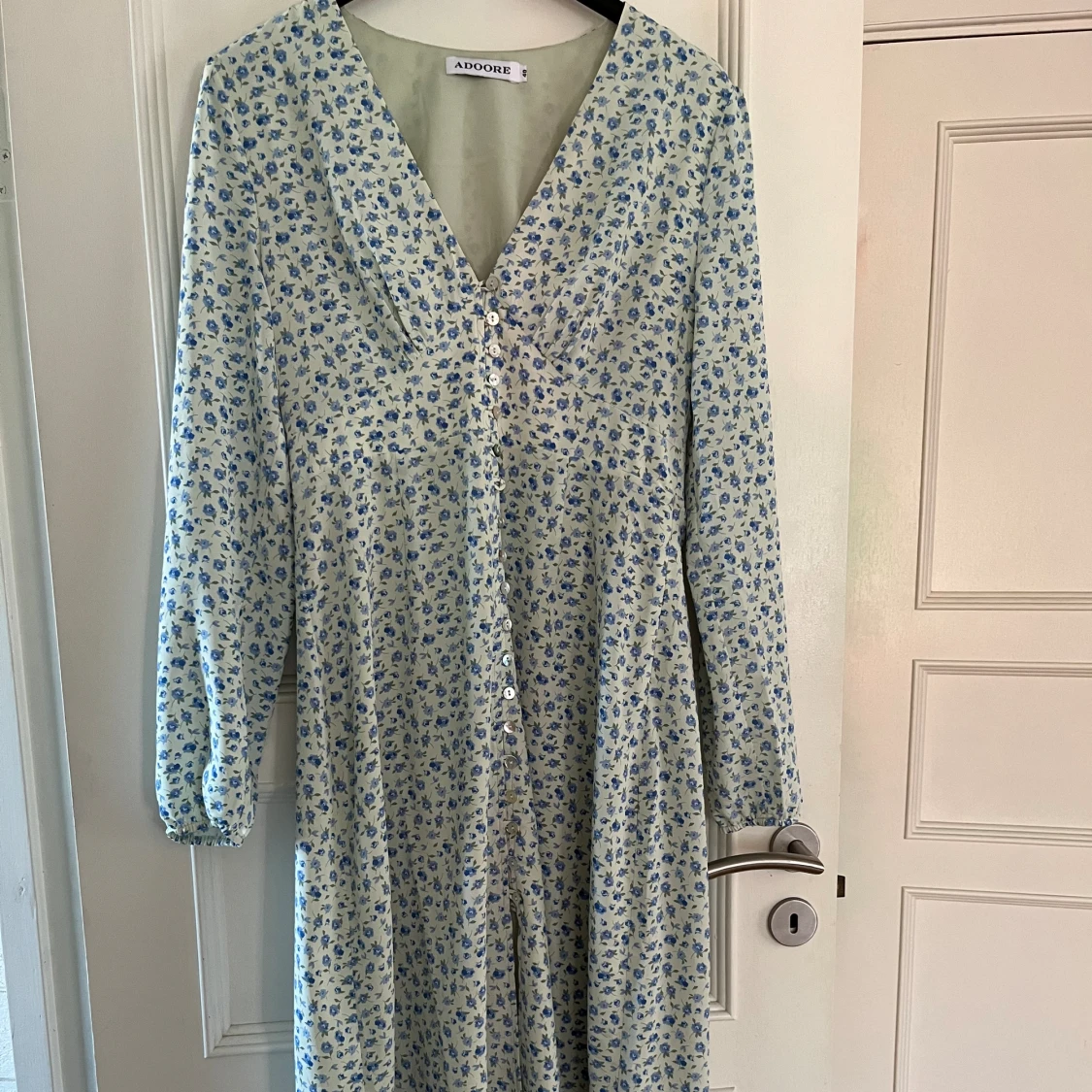 Adoore klänning storlek 40