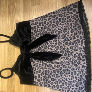 Leopard topp - Återpublicerar