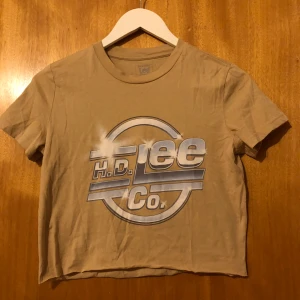 Lee babytee  - Som ny 