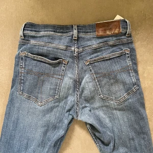 Tiger of Sweden jeans - Tiger of Sweden jeans i bra skick inga defekter för bra pris Pris är inte satt i sten