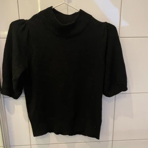 Stickad topp - Mycket bra skick!