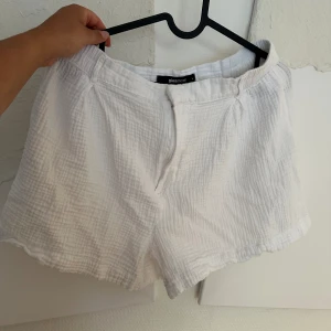 Mysiga shorts  - Så mysiga shorts från Gina tricot. Strl L men skulle säga att den passar en S-M mer🪻