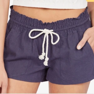 Shorts  - Lånad bild. Köpta på h&m för något år sen men i in princip nyskick. Skriv för fler bilder💓