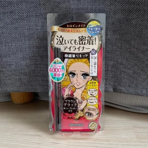 Kissme heroine eyeliner  - Extremt vattenfast eyeliner som håller när man badar. Aldrig öppnad. Köp gärna med köp nu!