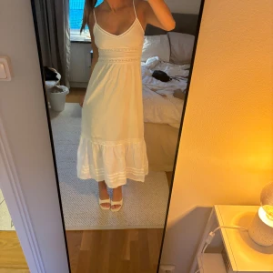 Klänning/långkjol - Supersöt klänning från H&m om funkar lika bra som en långkjol!🤩