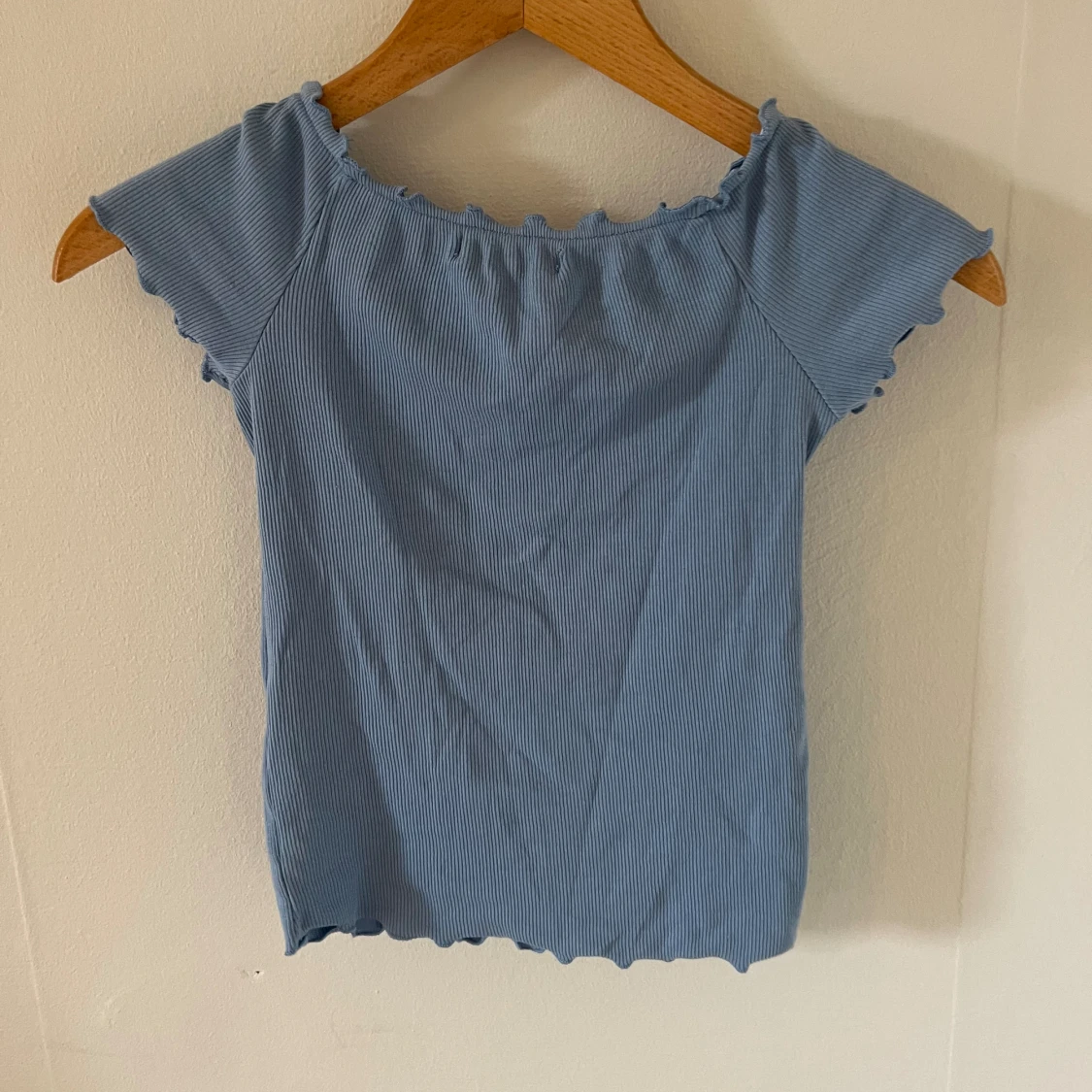 Off the shoulder top - 91