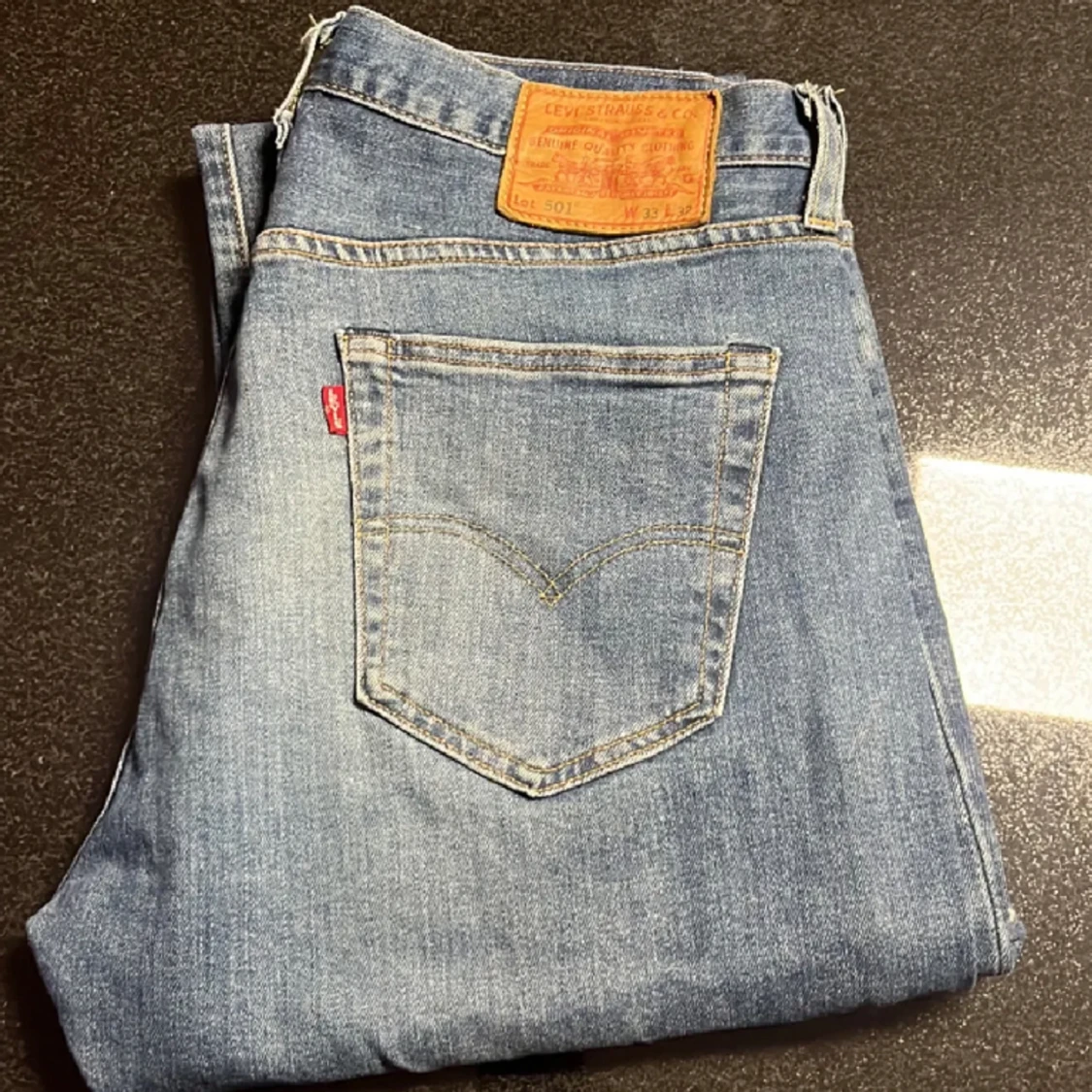 Gråa och blåa jeans - 90