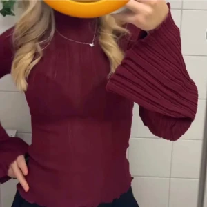 Hm tröja - Säljer den här fina tröjan från hm💕(lånade bilder)