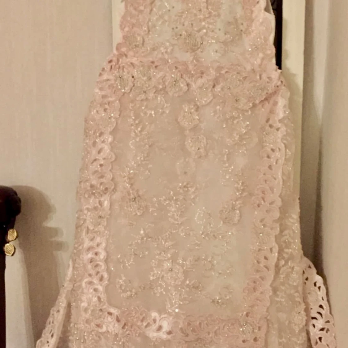 Exklusiv utsmyckad pärlorbröllop dop  tyll broderier klänning och hår accessoar  - 90