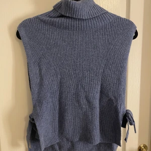 Pullover/väst onesize  - Knappt använd stickad väst från Cubus