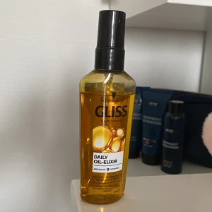 Gliss hair repair oil - Säljer denna håroljan från GLISS. Inte mycket använd som man kan se på bild