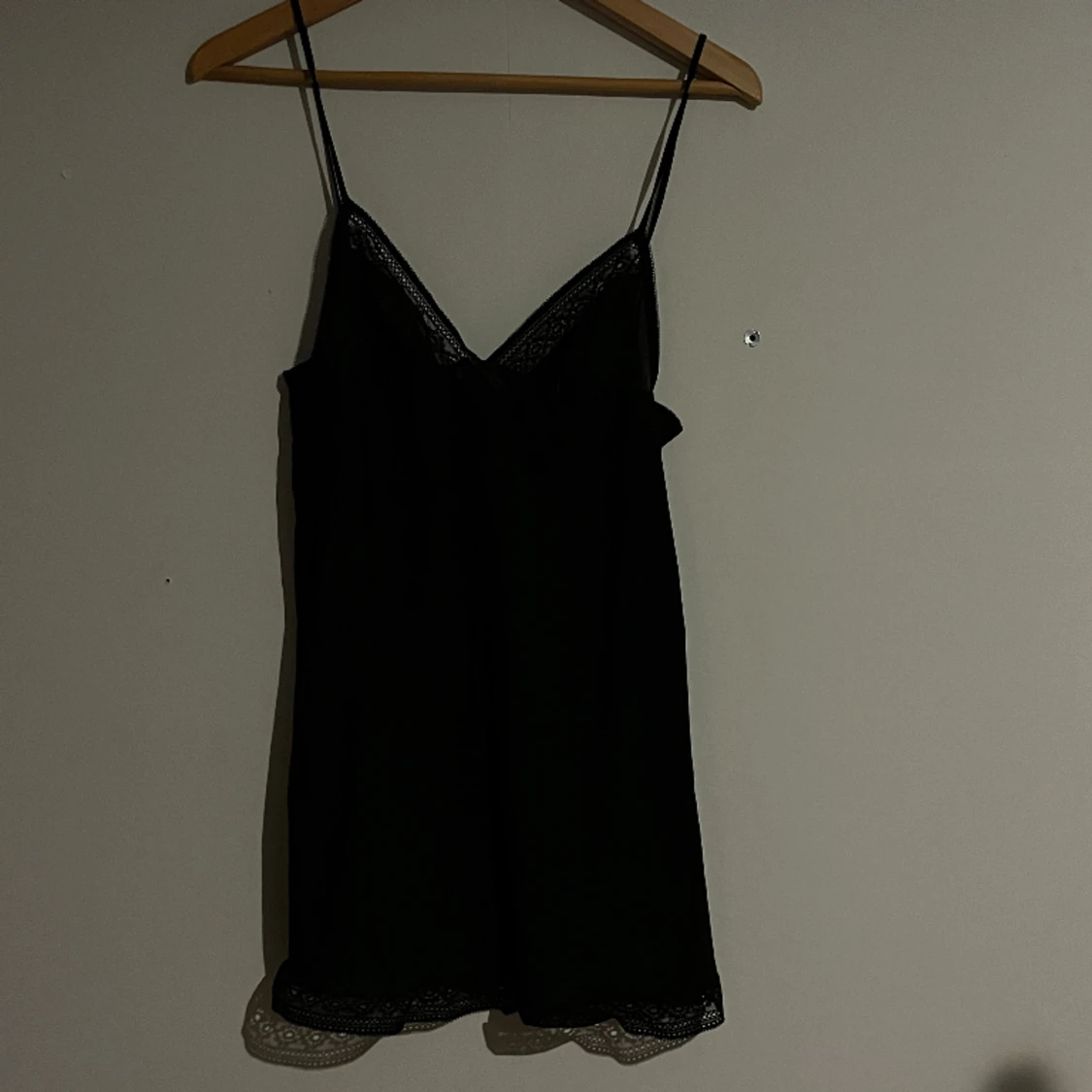  nattlinne/kort klänning