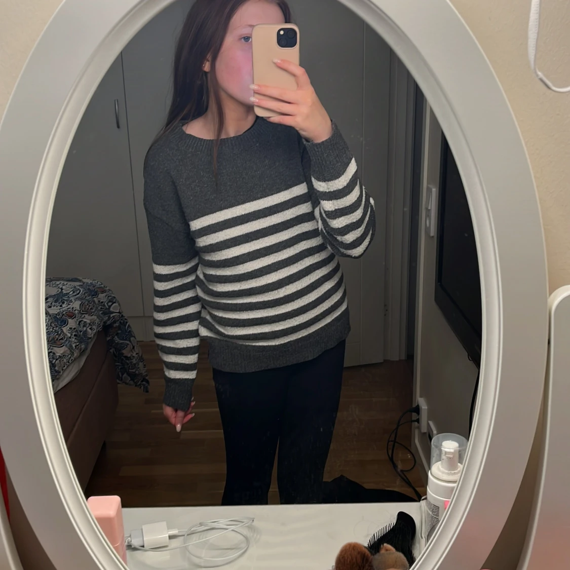 Stickad randig tröja