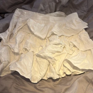 Kjol - Jättefin kjol från shein. Oanvänd för beställde fel storlek. Ord pris 150