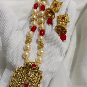 Beautiful Indian Jewelry Set With Matching Earring - Very beautiful necklace With Matching Earring 