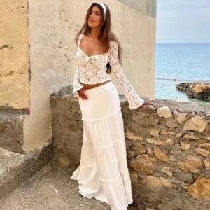 Venderbys långkjol - Så så fin långkjol från populära märket venderbys, helt oanvänd med lappen kvar. Kjolen är slutsåld på hemsidan, köpt för ca 800kr 🌸Storlek M/L men passar S/M 🥰