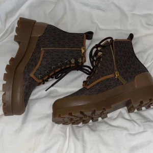 Michel kors boots - Helt nya oanvända, Michael kors stövlar i storlek 38 