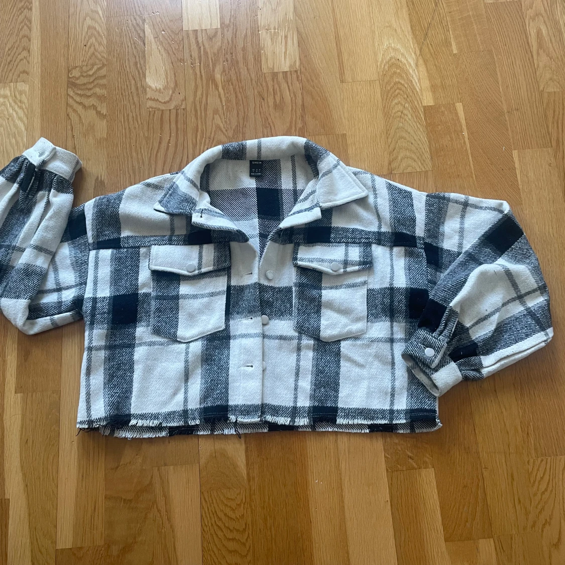 Croppad jacka stl S från SHEIN