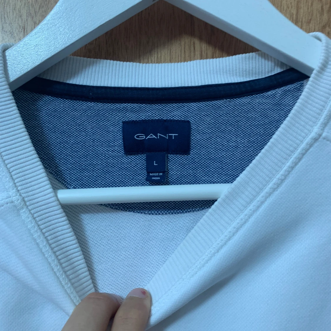 En vit Gant tröja  - 90