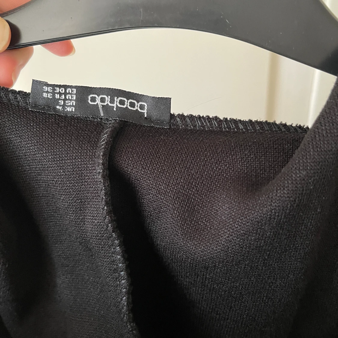 Boohoo kappa (svart) - 92