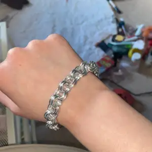 Silver armband 