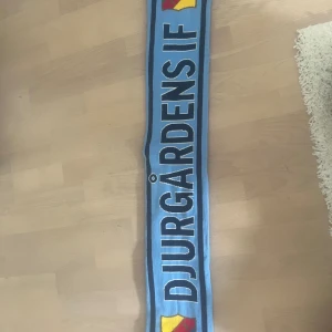 Dif halsduk - Inga defekter ska köpa ny så säljer den här