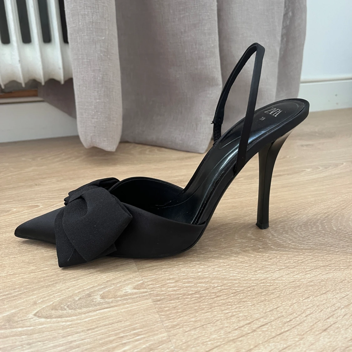 Zara klackar rosett - 90