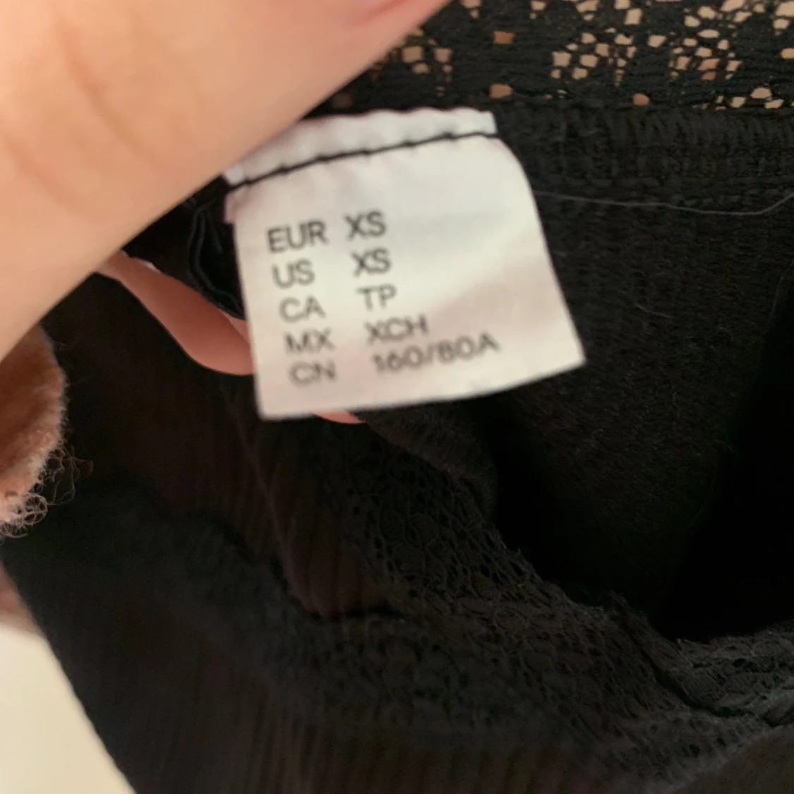 Svart crop top  - 92