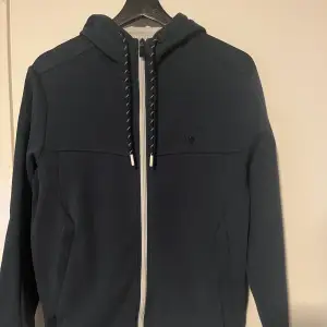 Hugo boss zip hoodie Skick 9/10