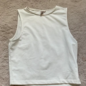 Nelly topp - Aldrig andvänt nytt skick 