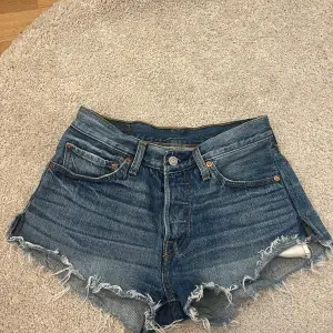 Perfekta jeansshorts till sommaren!! Mid/low rise shorts