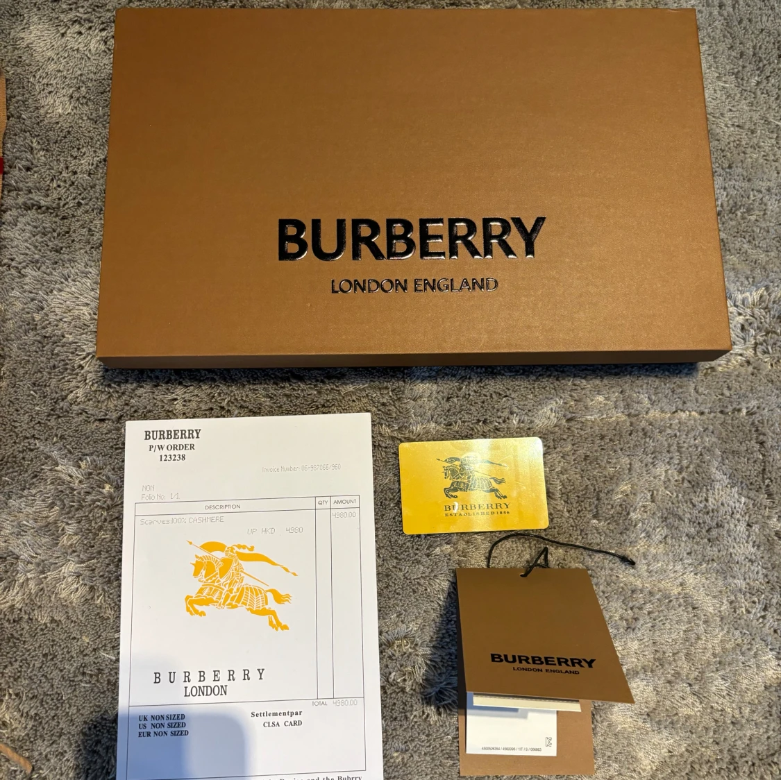 Burberry hlasduk - 90